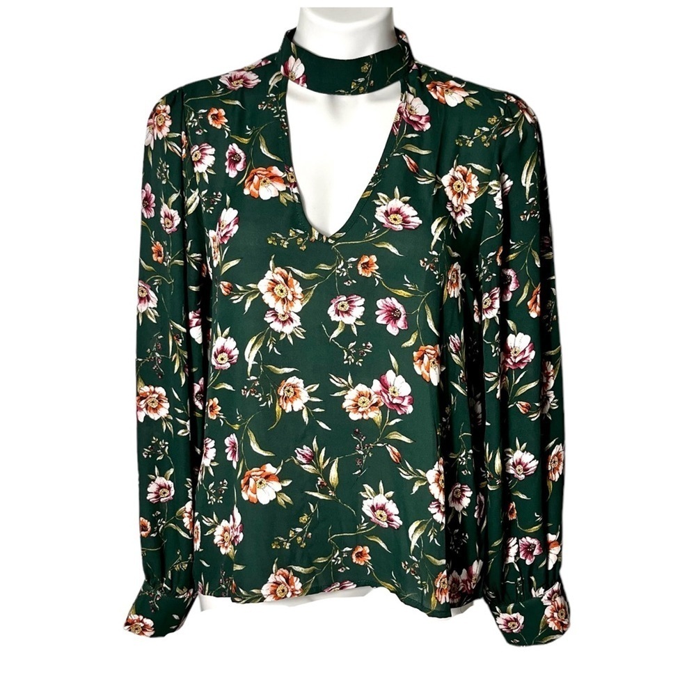One Clothing Floral Blouse Size Medium Green